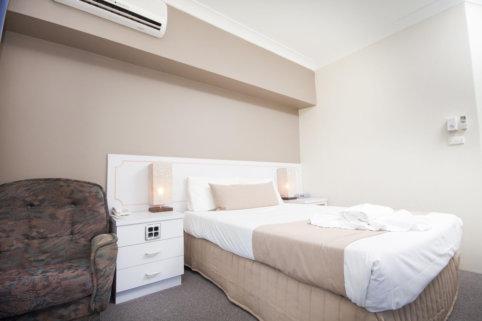 Island Palms Motor Inn Форстер Экстерьер фото