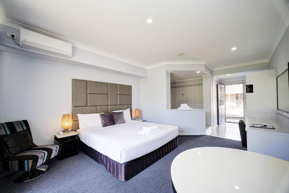 Island Palms Motor Inn Форстер Экстерьер фото