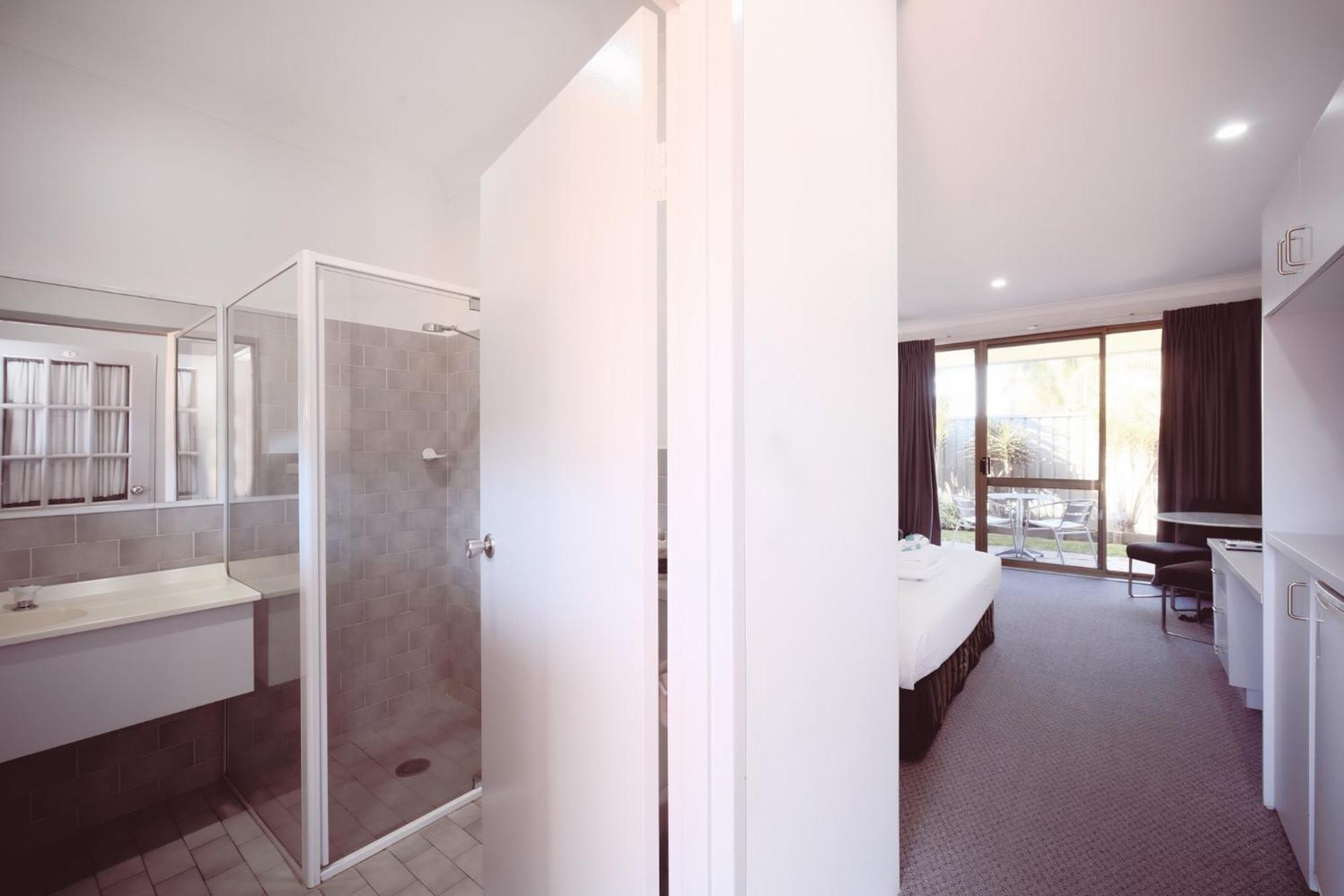 Island Palms Motor Inn Форстер Номер фото