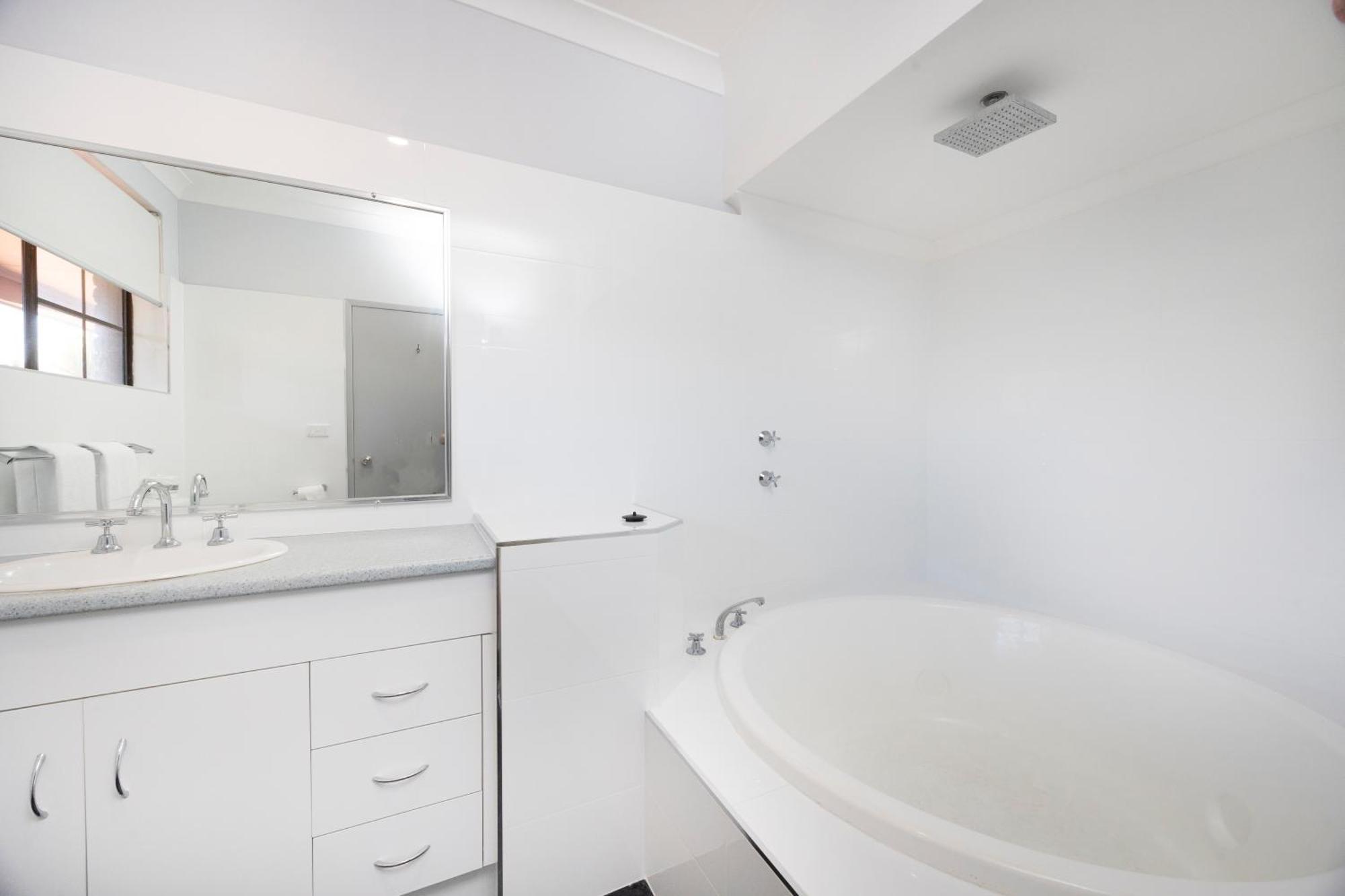 Island Palms Motor Inn Форстер Экстерьер фото